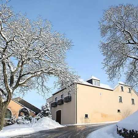 Roudenhaff Guestfarm Bed and Breakfast